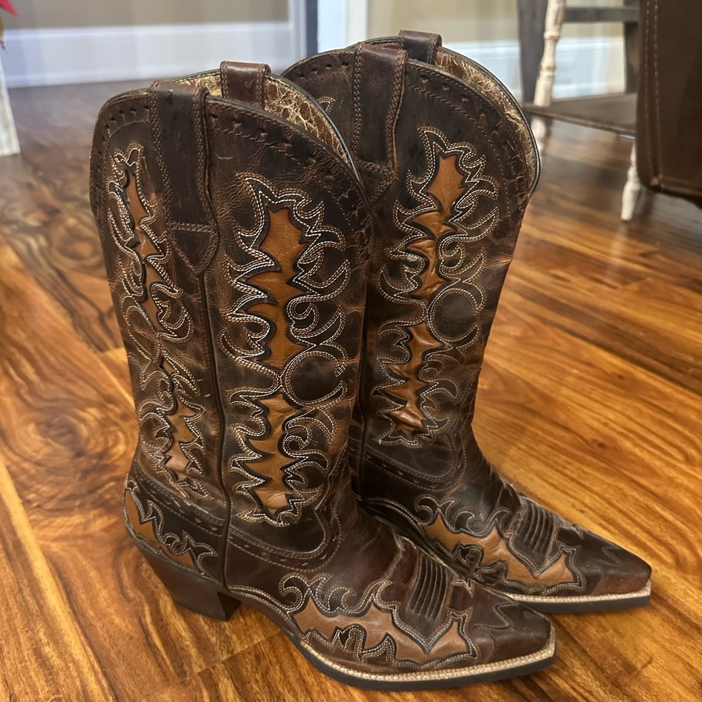 Women’s Ariat boots